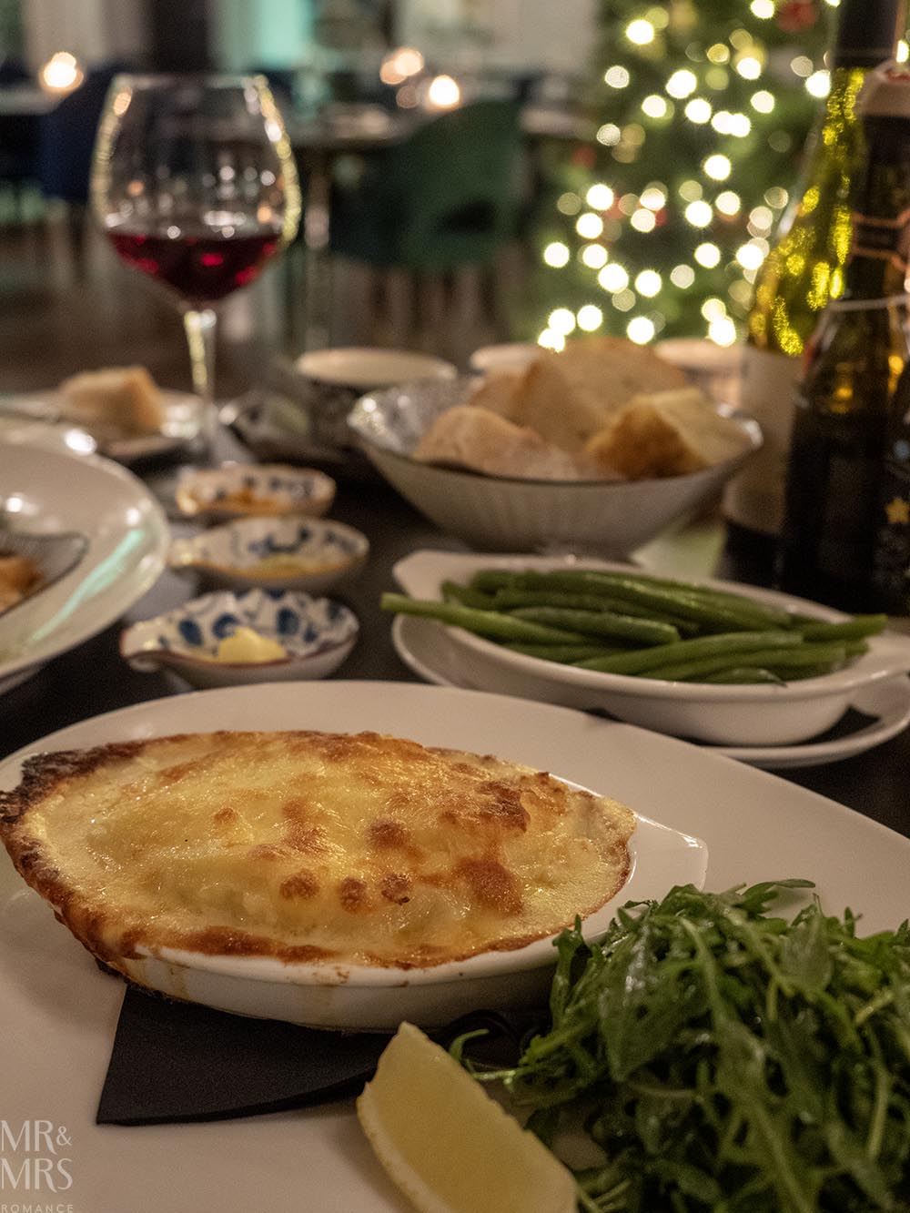 Oriana Motel, Orange NSW - Peacock Room Restaurant - main of cheesy potato top fish pie and green beans