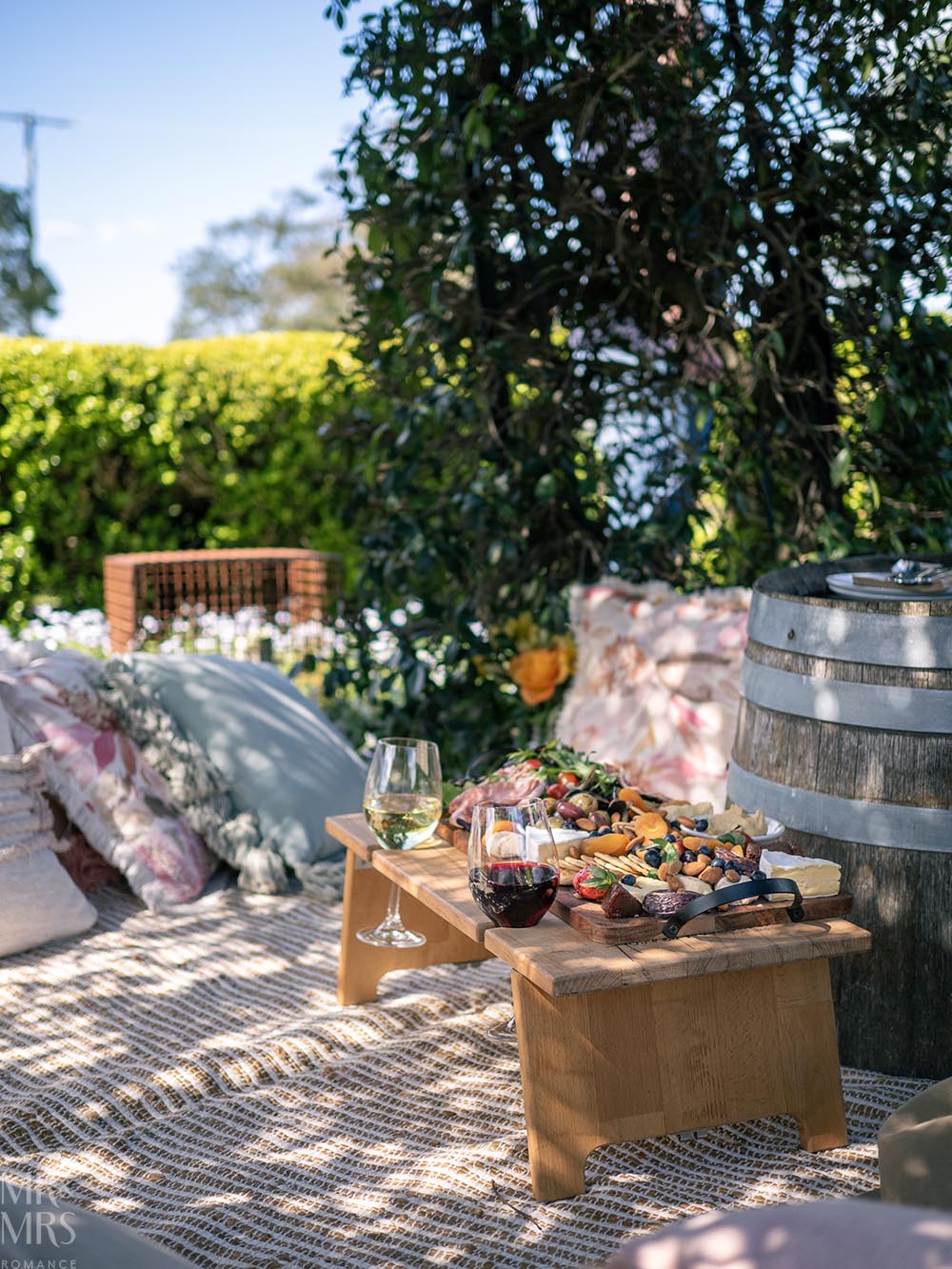Romantic Picnic at Audrey Wilkinson in the Hunter Valley - picnic outside