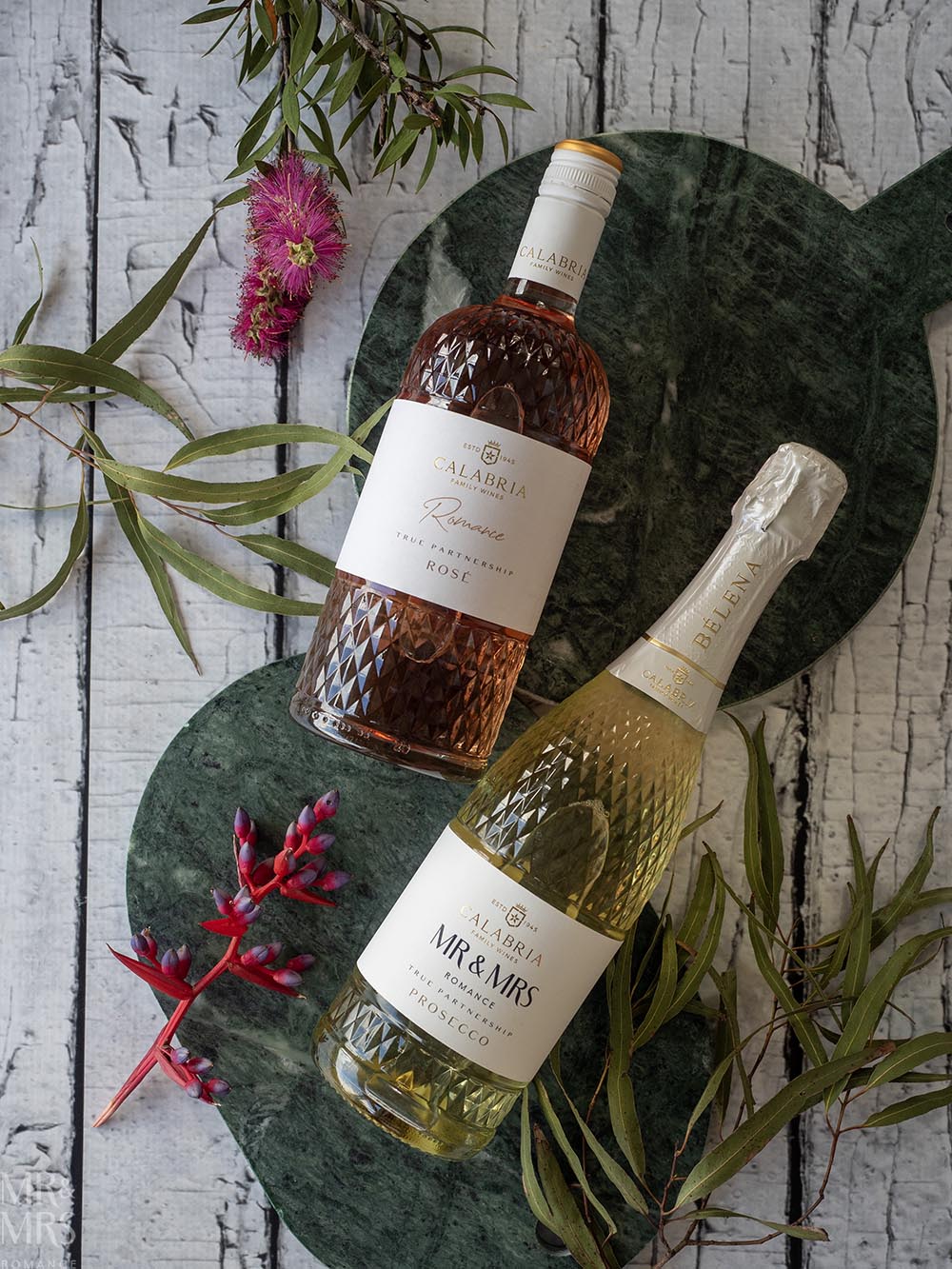Hint Magazine gift guide 2025 - Christmas drinks gifts - Calabria Family Wines' personalised bottles of Prosecco and Rosé