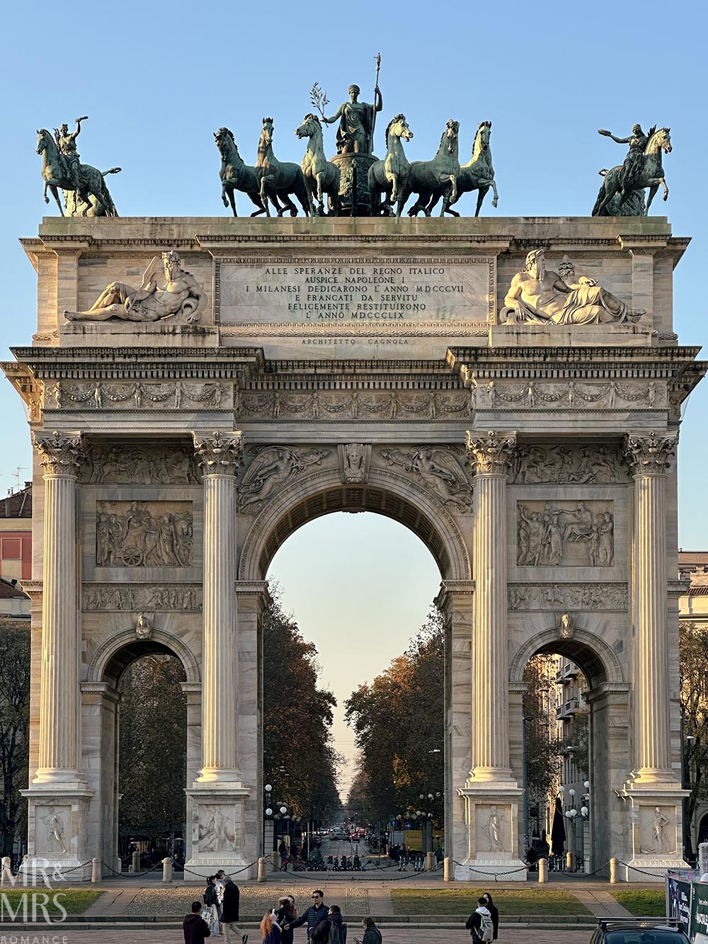 Visit Milan in winter - Arco di Pace and its beautiful park - in so quiet in winter 