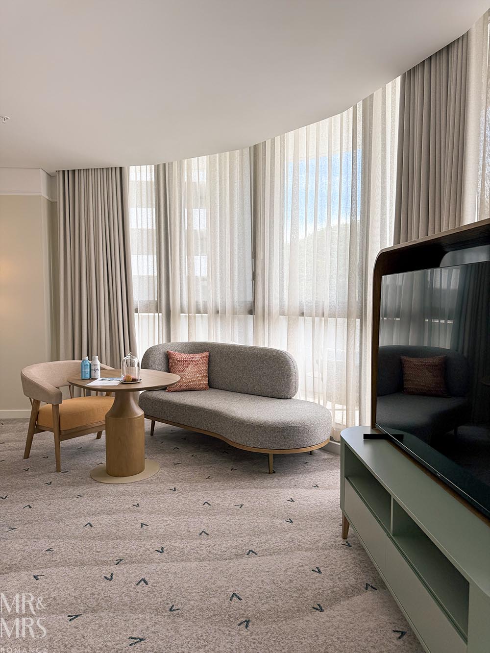 Voco Gosford, Central Coast hotels - lounge area of king suite