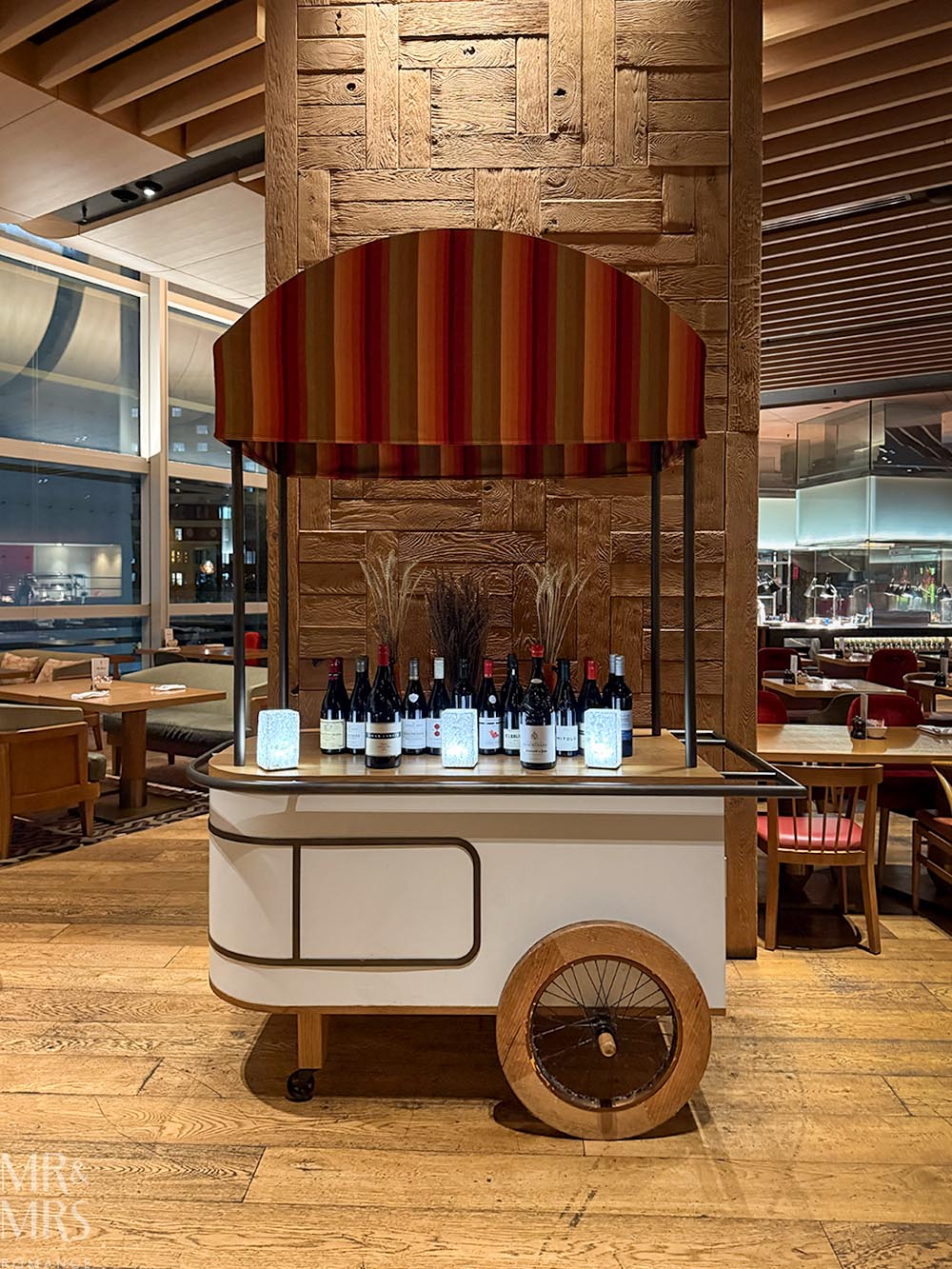 Where to eat in Sydney - Atelier by Sofitel - wine bar