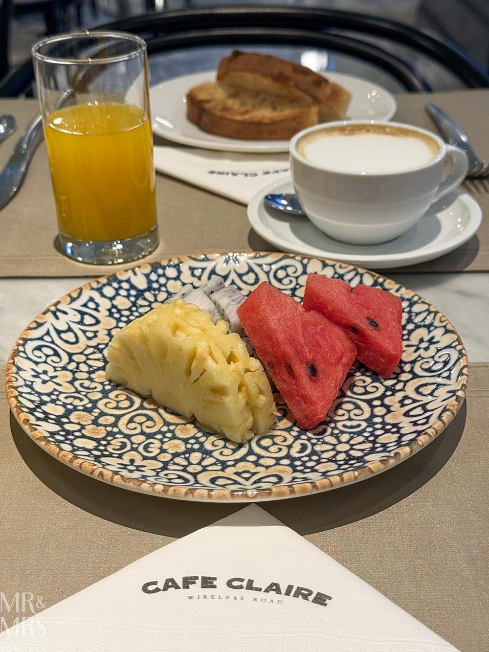 Oriental Residence Bangkok Hotel - fruit and coffee breakfast