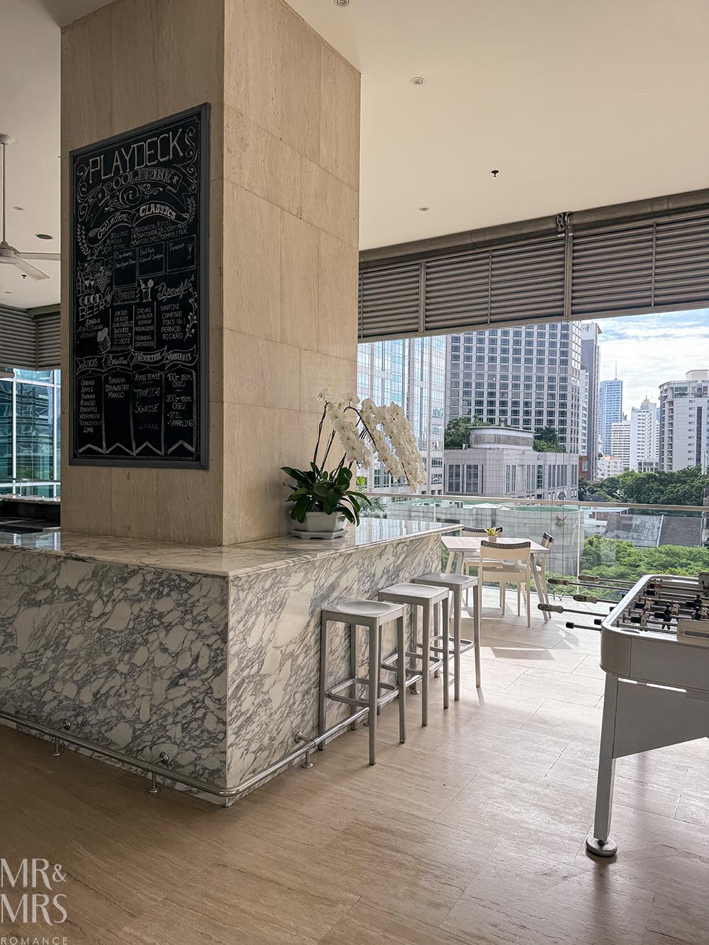 Oriental Residence Bangkok Hotel - rooftop pool and rooftop bar